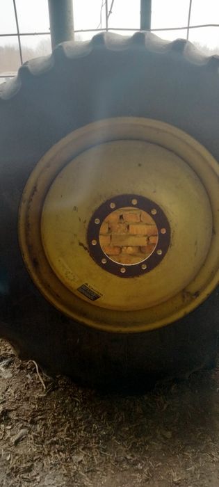 Продам колеса спарка на Джон Дір