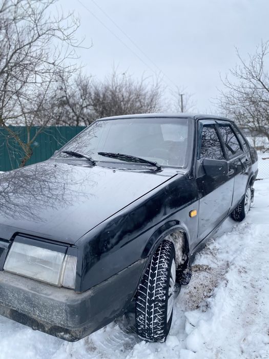 Продам ваз 21099 в хорошем состояние