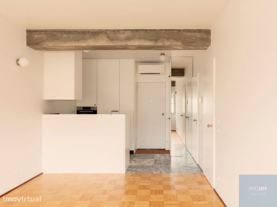 Apartamento T1 para venda no centro histórico do Porto