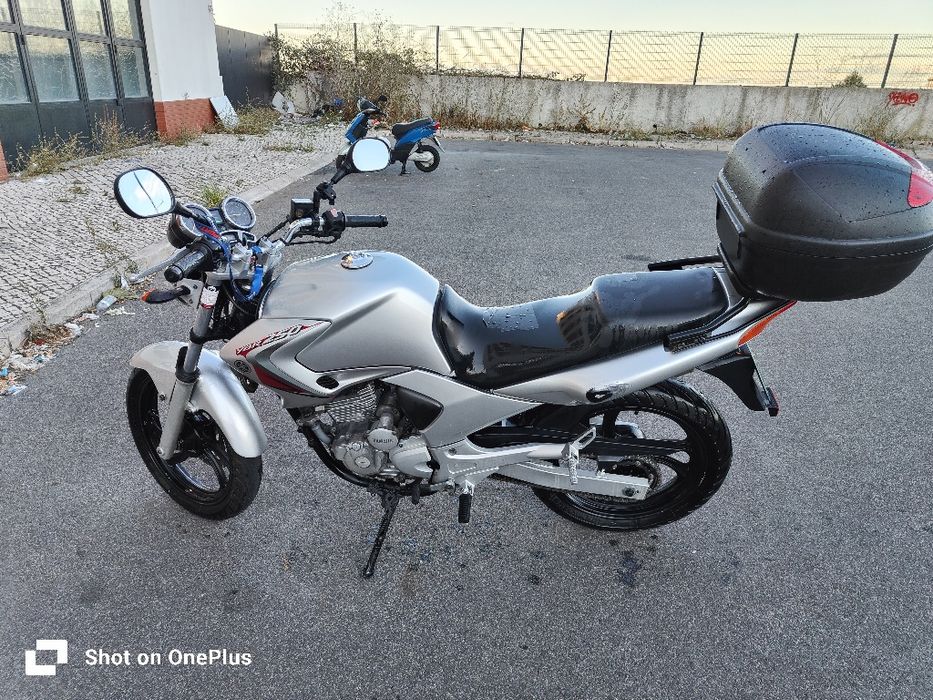 Yamaha YBR 250 Fazer.