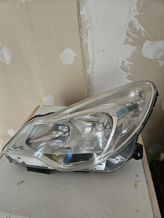 Faróis opel corsa 2013