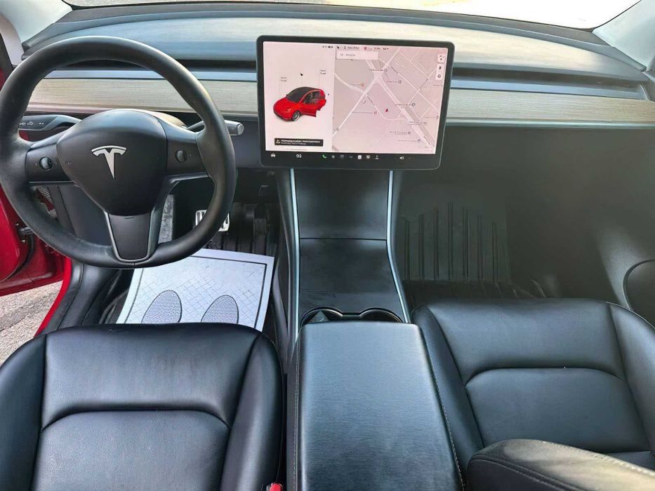 Tesla Model Y Long Range      2021