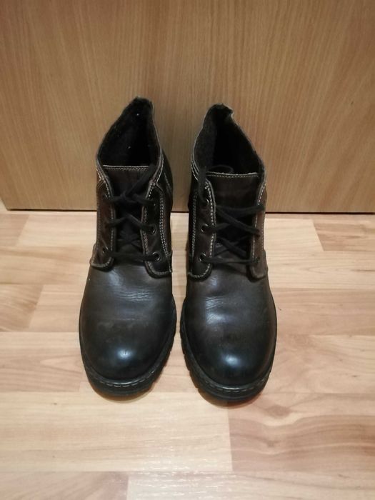 Теплі зручні шкіряні черевики, розмір 40 (устілка 26 см), 150 грн.