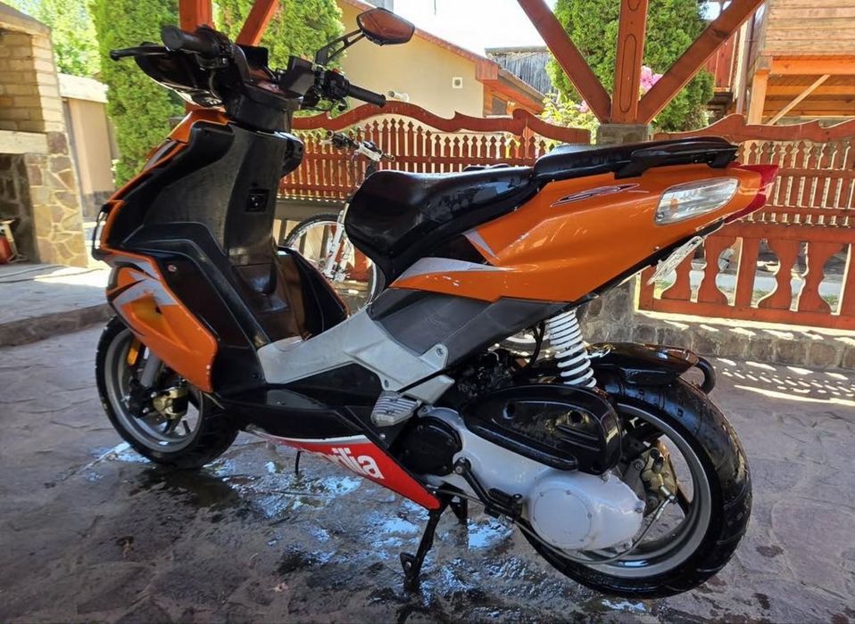 Скутер aprilia sr 50