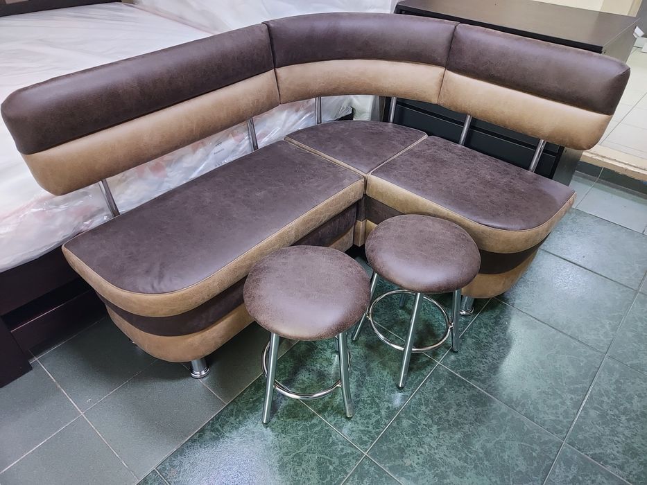 комплект Кухоний Куточок Стіл розкладний Табурети НОВИЙ