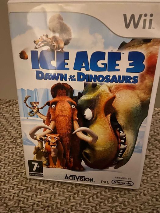 Wii Fit Black + Balance Board + Game + Controllers and Sensor64172206436354124