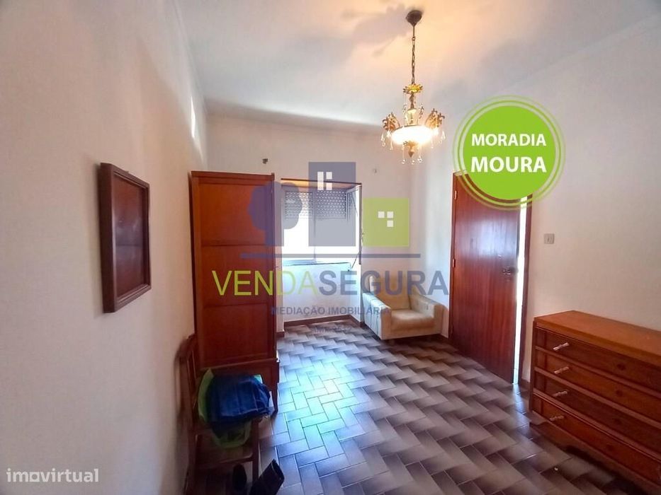 Moradia R/C T2 com Quintal | Zona do Sete e Meio | Moura