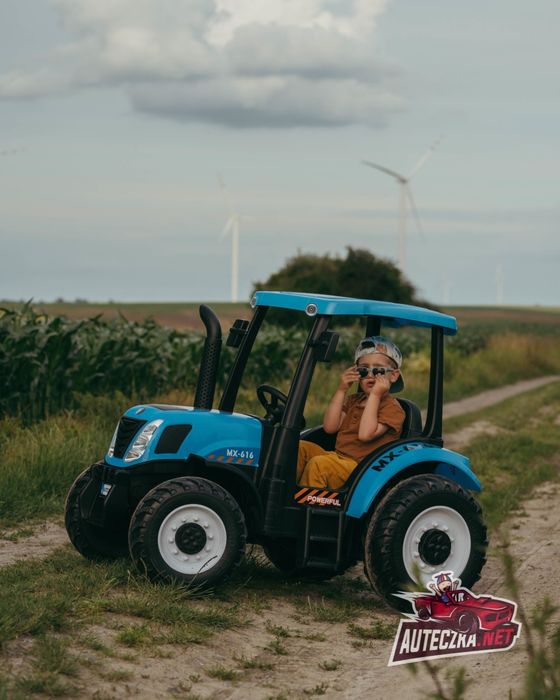 Traktor na akumulator NEW HOLLAND T7