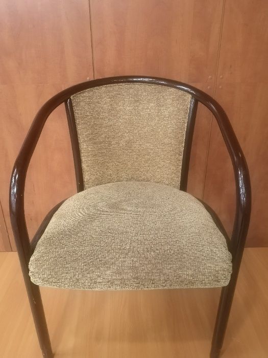 Финские кресла с историей из гнутой Карельской берёзы, для кафе.