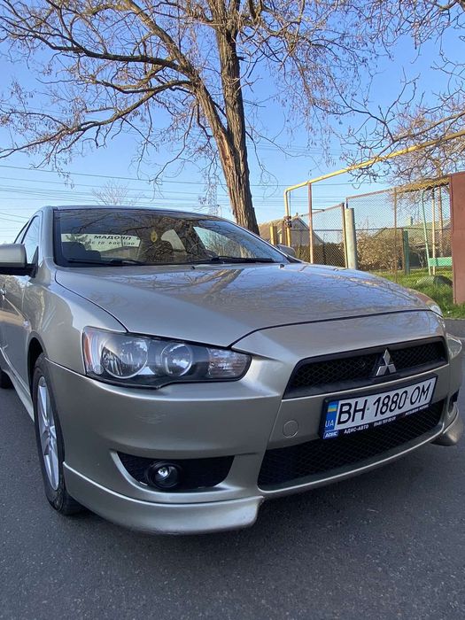 Продам Mitsubishi lancer
