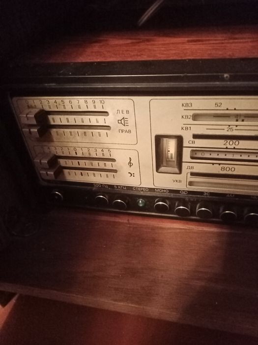 Продам робочу радіолу з колонками