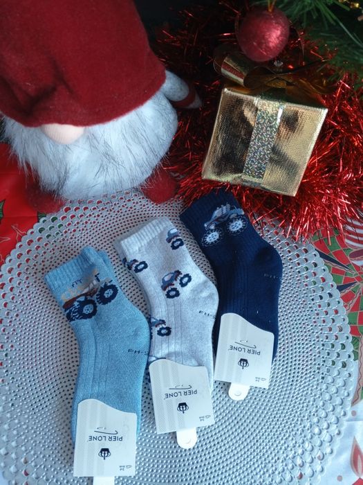 Повний розпродаж махрових колготок і носочків