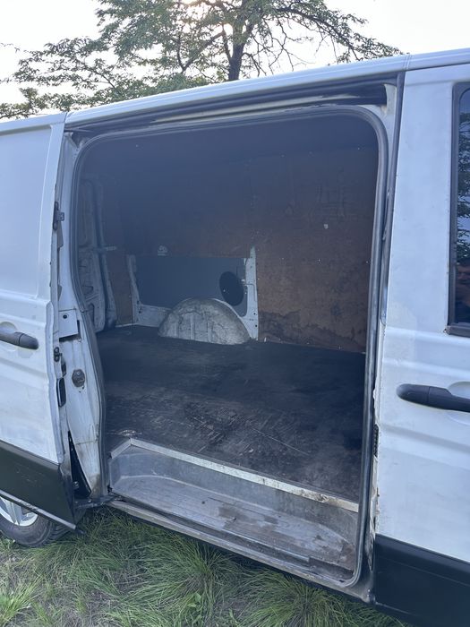 Продам MERCEDES VITO 2,2 дизель