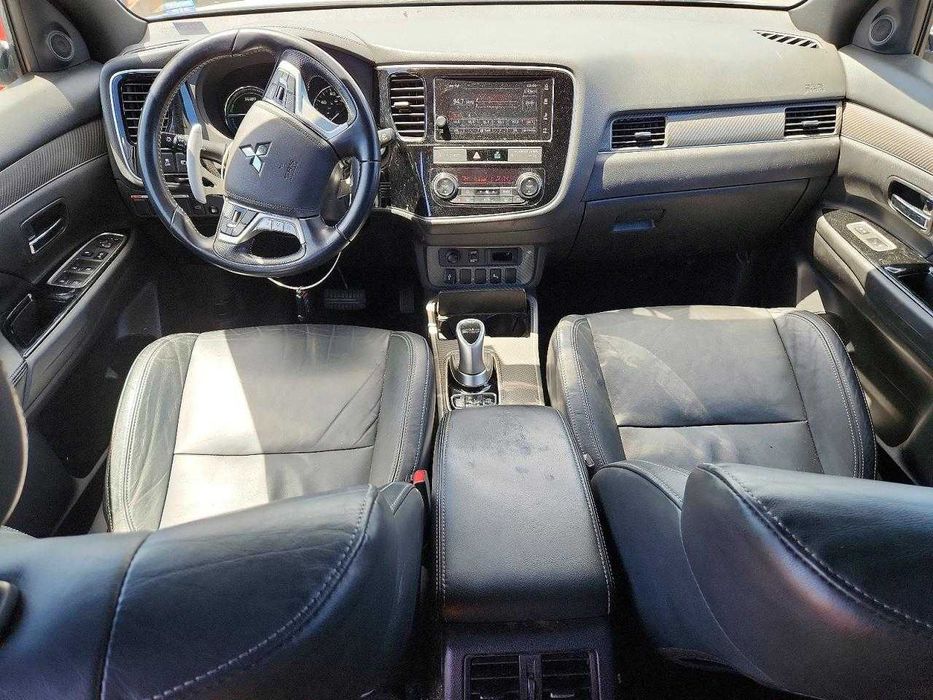 Mitsubishi Outlender Plug-in-Hybrid Sel 2019.