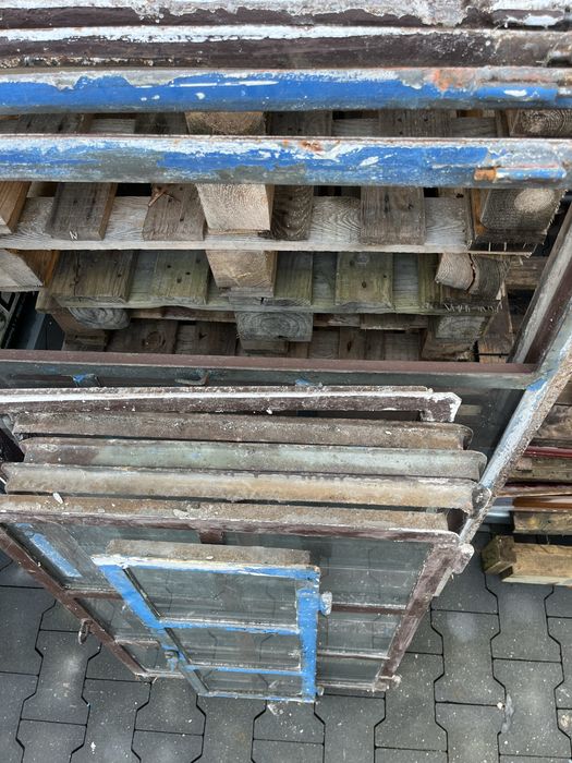 Okna metalowe, stalowe, stare, szpros,