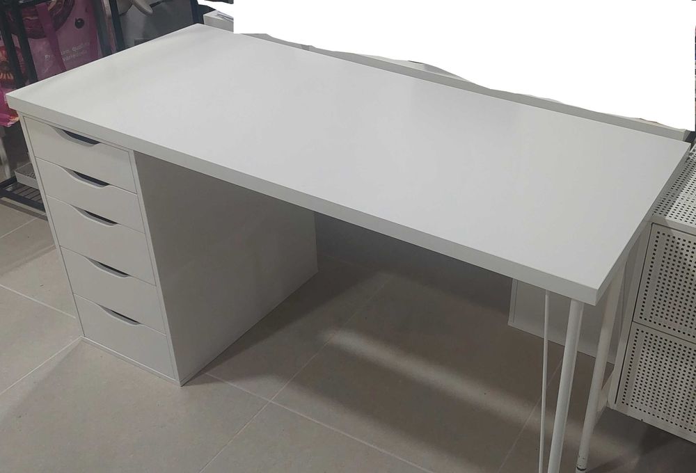 Secretária + Cadeira rotativa + HP All in One 22' (ou vendo separado)