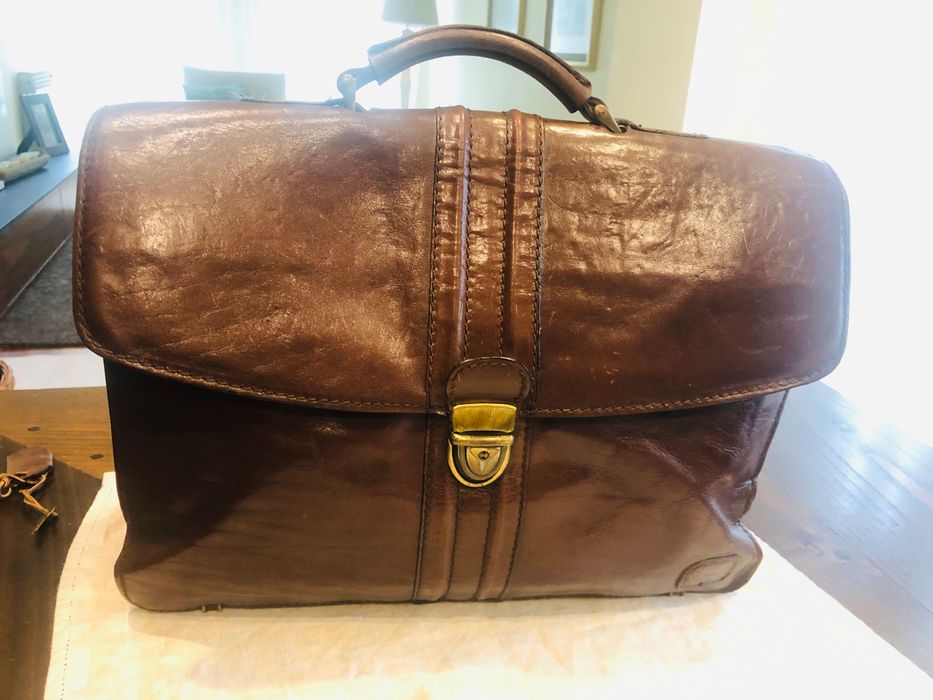 Leather/Faux Leather Paste. Made in Italy: Quality! Excellent Opportunity