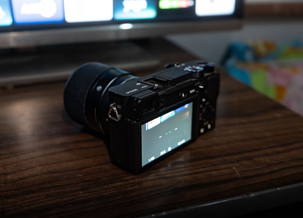 Sony a6400 + Obiektyw sigma 30mm 1.4 sony e