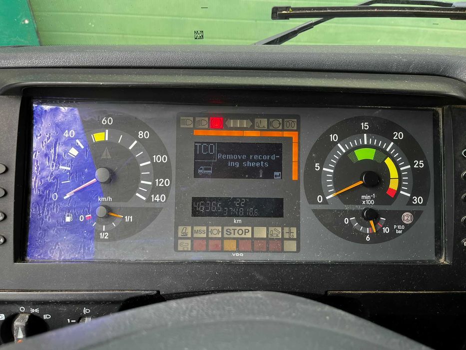 Mercedes-Benz Autolaweta 2004 rok silnik 4,2
