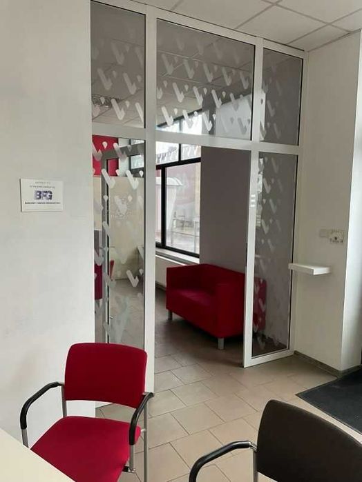 Przeszklenie wewnętrzne z drzwiami