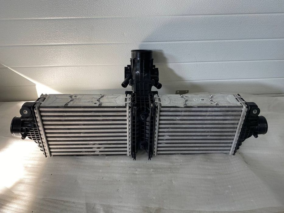 992145805f Porsche 992 радиатор интеркулер
