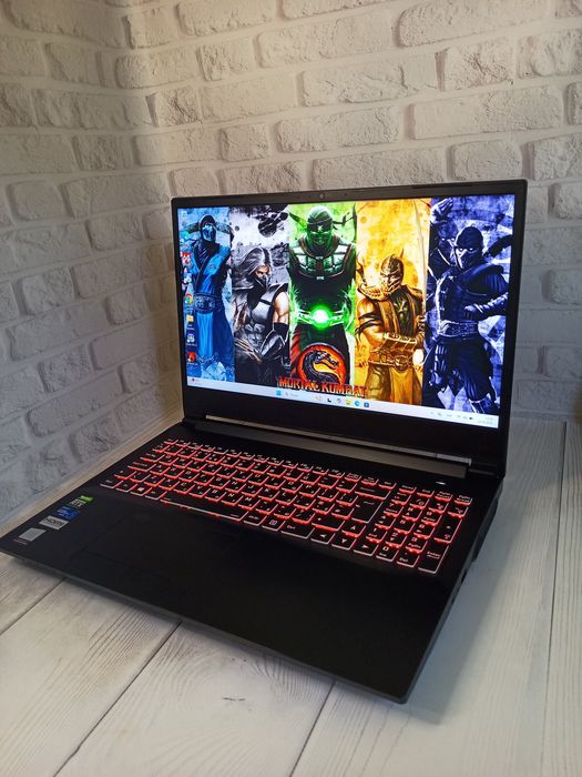 Геймерський ноутбук PC Specialist Clevo NH50AF1 Ryzen 7  RTX 2060