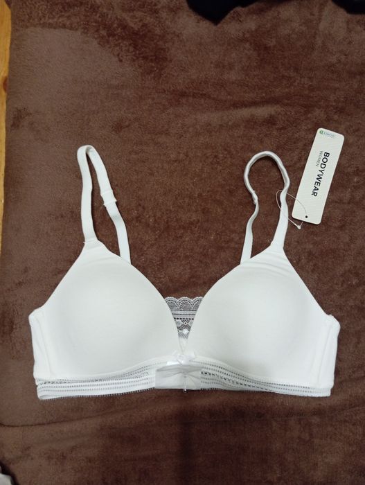 Нові жіночі бюстгалтери 80А