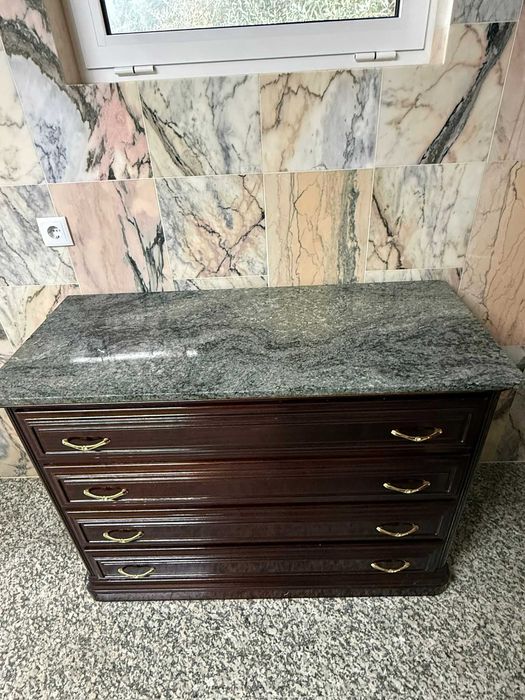 Moveis madeita maciça impecaveis ,2X comodas, roupeiro, aparador, cama