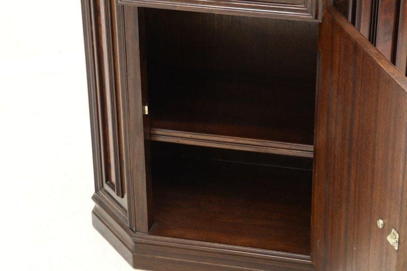 Armário vintage com mármore