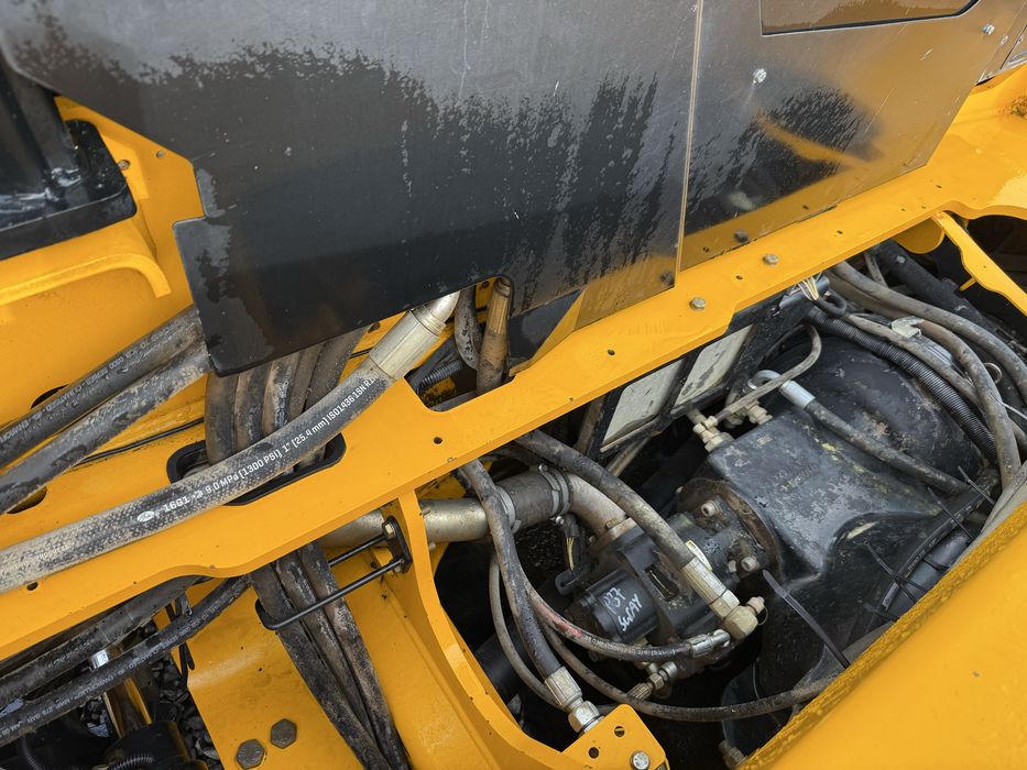 JCB 540-140 телескопічний навантажувач