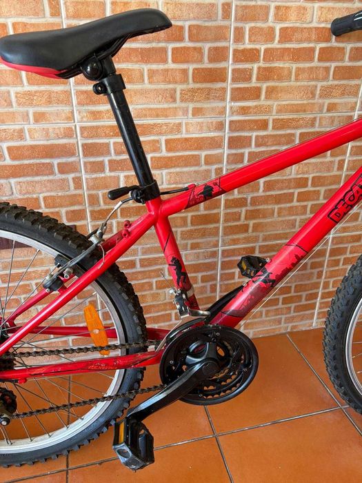 Bicicleta BTT Decathlon Rockrider com Suspensão e Ciclocomputador