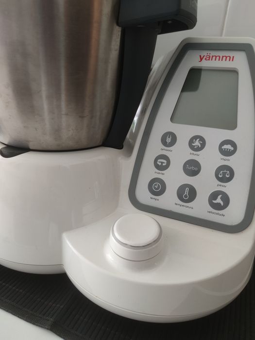 Robô de Cozinha YÄMMI 2 XL + 10 Acessórios + Livro Receitas