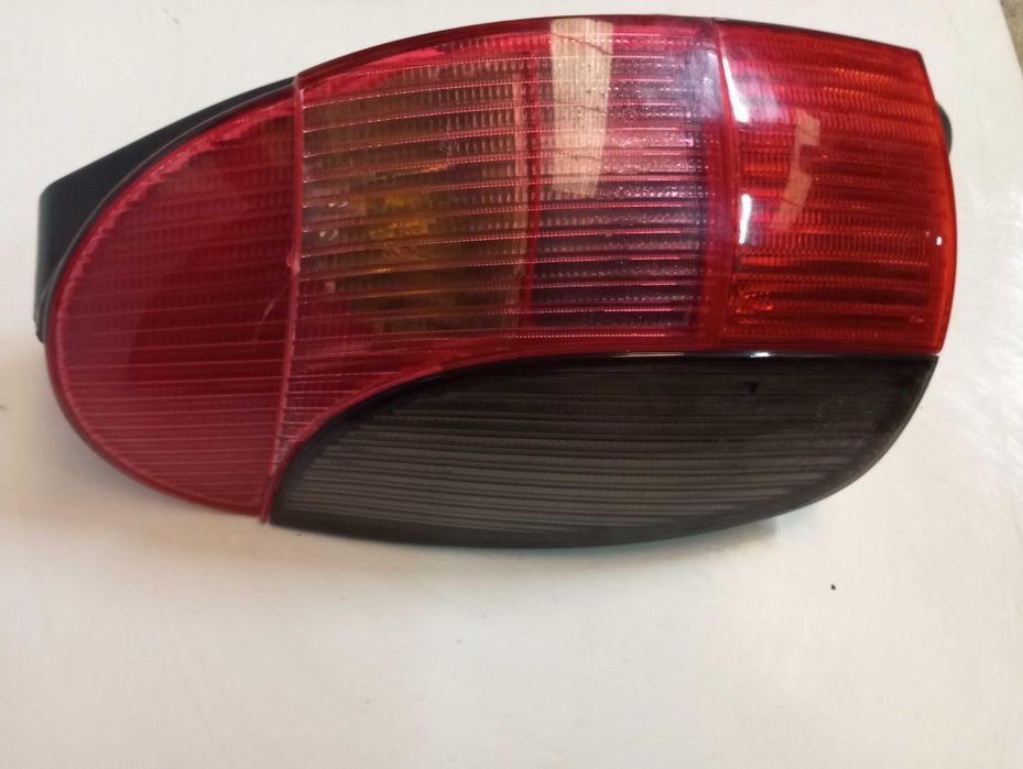 Farolins traseiros Peugeot 306