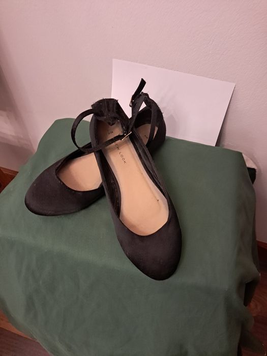 Czarne buty balerinki na pasku 38