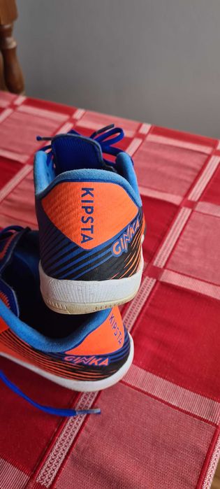Sapatilhas futsal kipsta