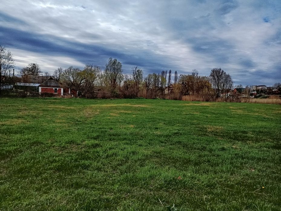 Велика ділянка по вул. Шолом-Алейхема