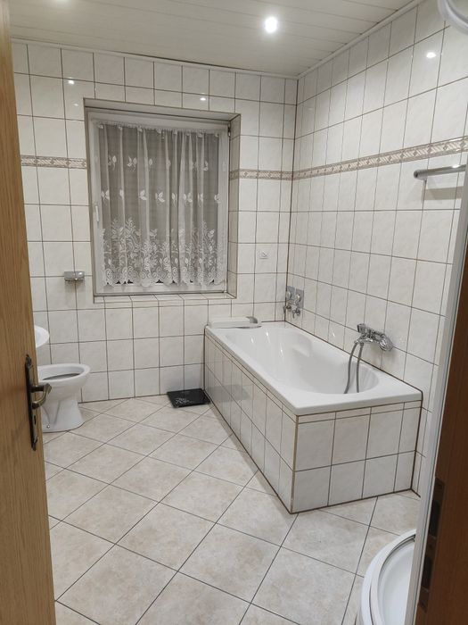 * Dom 4 min od centrum miasta 2.5km od płyty rynku Rybnik