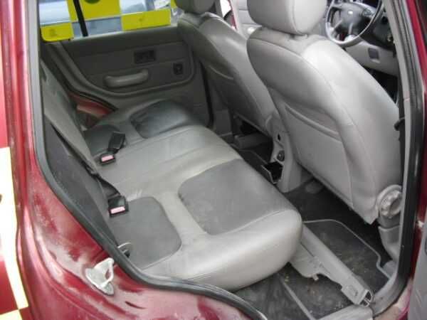land rover Freelander bancos PELE e forras portas 350€