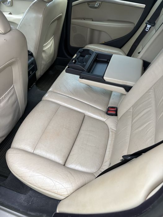 Volvo v70 2,4 diesel 2008 skora navi el klapa