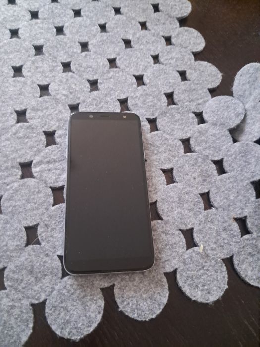 Samsung A6 smartfon