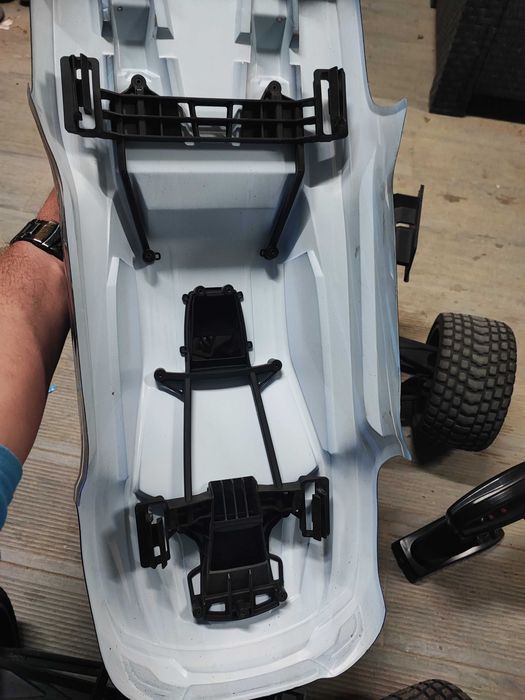 Traxxas XRT 8s brushless hpi Kyosho tamiya arrma losi axial rc