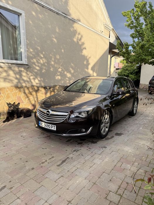 Автомобіль Opel insignia