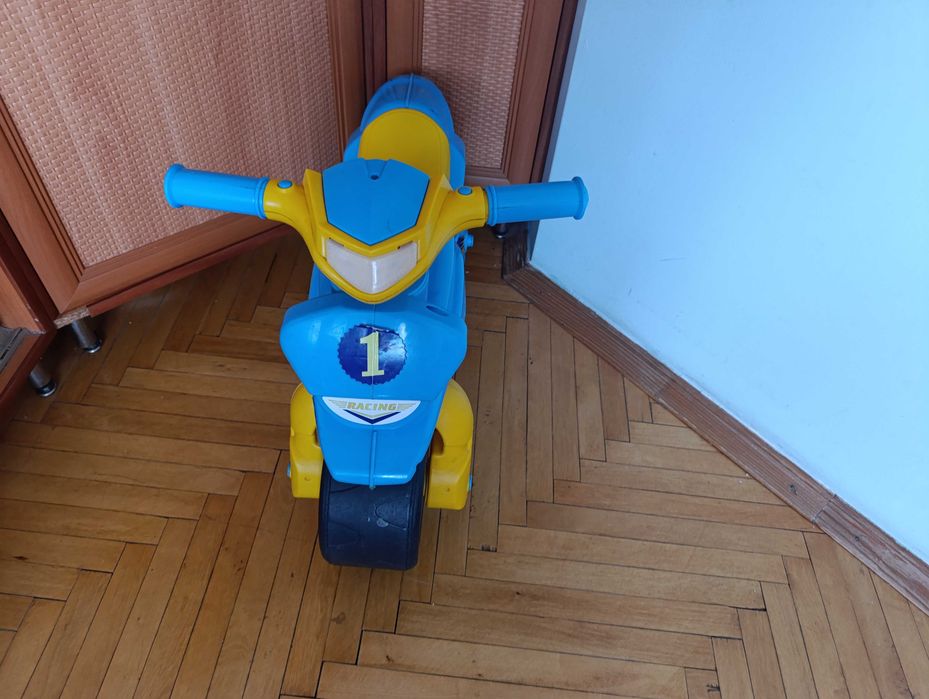 Дитячий мотоцикл-толокар