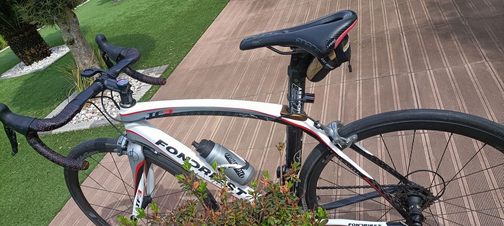 Biblioteca em carbono, tamanho S