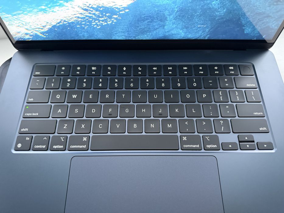 MacBook M3 Air 15,3 дюйма 8/256