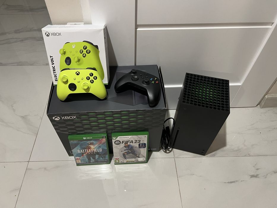 Xbox Series X + Pad + Gry