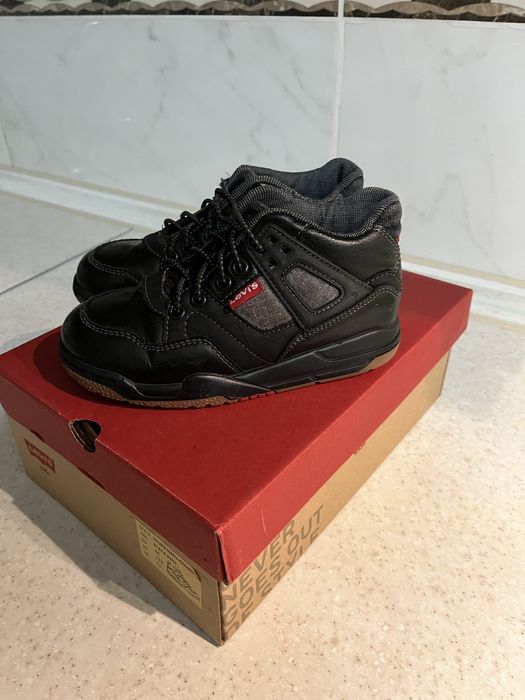 Кросівки дитячі шкіряні Levis