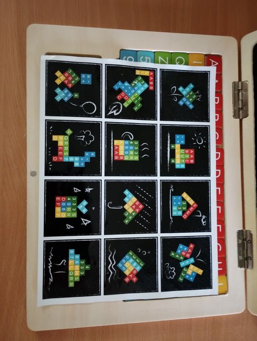 Brinquedo em madeira Portátil Montessori