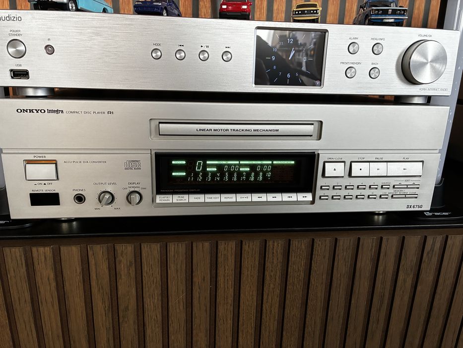 Odtwarzacz CD Onkyo Integra DX 6750