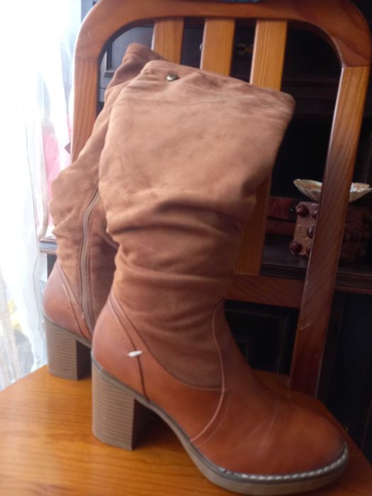 Bota Castanha com Pelo